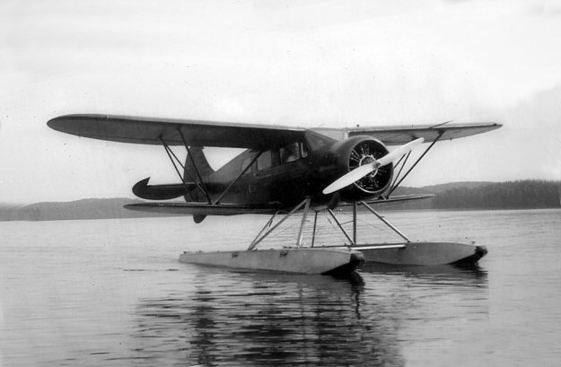 1937 Waco ZQC-6 CF-BDW 01.jpg - 1937 Waco ZQC-6 CF-BDW